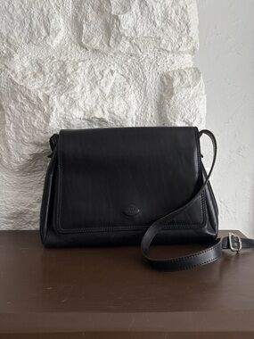 Black Leather Crossbody Bag with Adjustable Strap